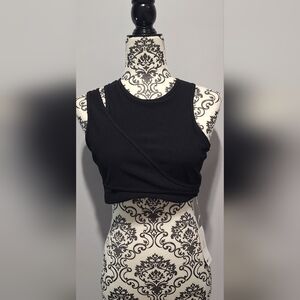 NWT Lrg Bllack Sports Bra
